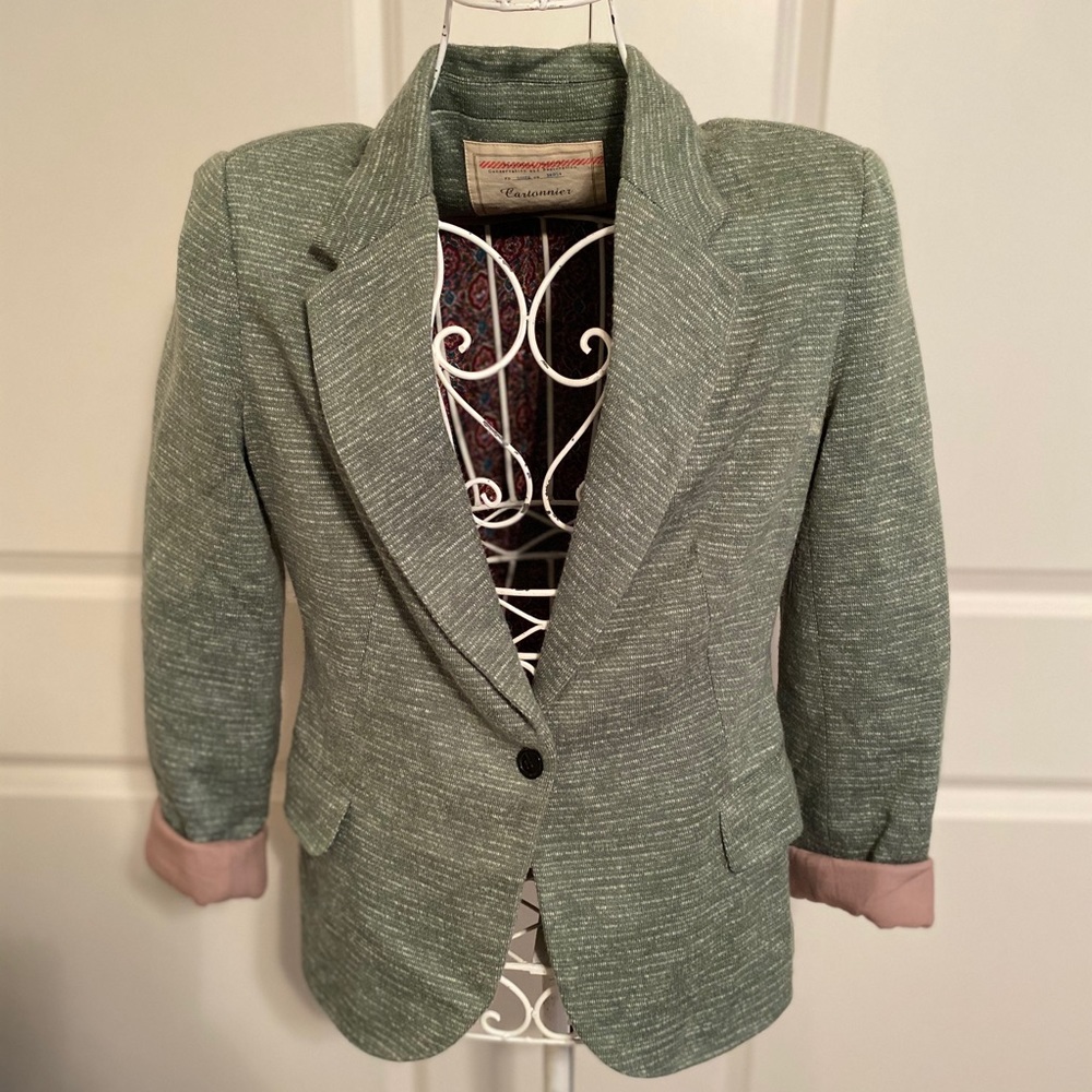 Light blue gray blazer